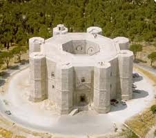 Castel del Monte, Apulien